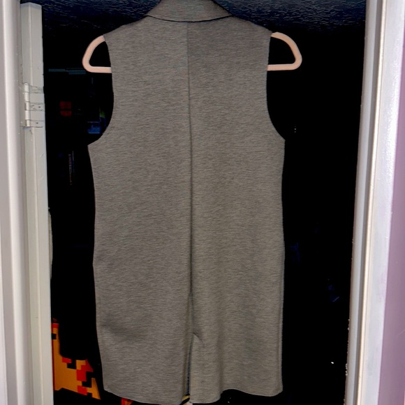 Nearly new, worn once. Woman’s TopShop long grey vest. US size 2. - Picture 5 of 5